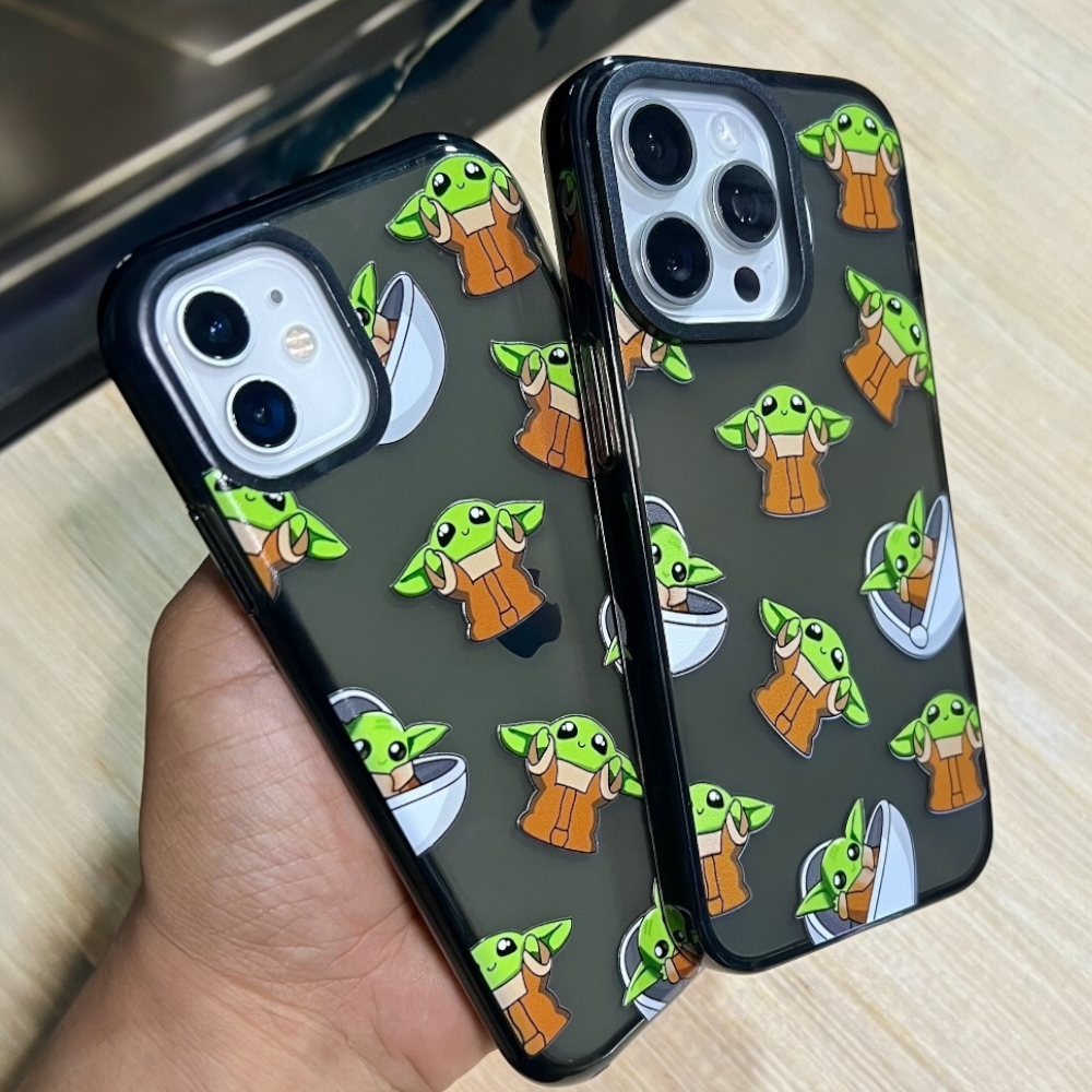 Estuche - Baby Yoda The Mandalorian para iPhone 16 normal