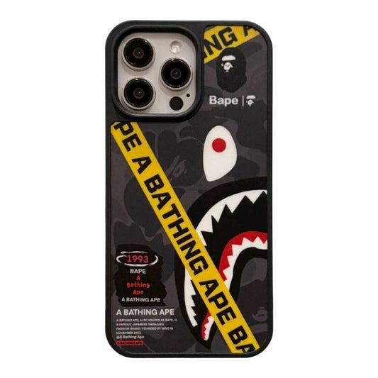 Estuche – Bape Shark Camo para iPhone 16