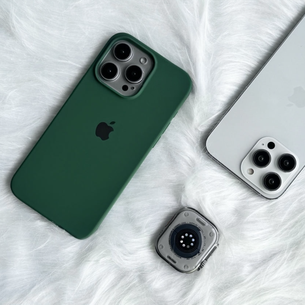 Estuche – Silicona Suave verde bosque para iPhone 14 Pro