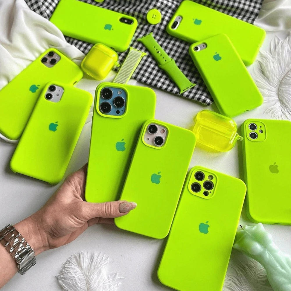 Estuche – Silicona Suave verde Neón para iPhone 13 Pro