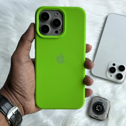 Estuche – Silicona Suave verde limón para iPhone 12 Pro Max
