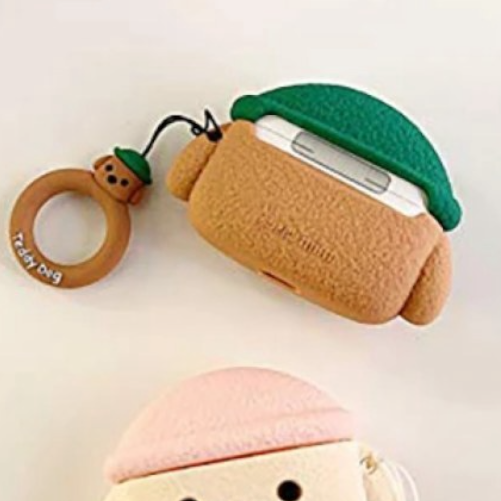 Estuche - Perro de felpa con gorro verde para AirPods 3