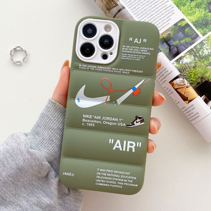 Estuche - Nike puffer verde para iPhone 14 Plus