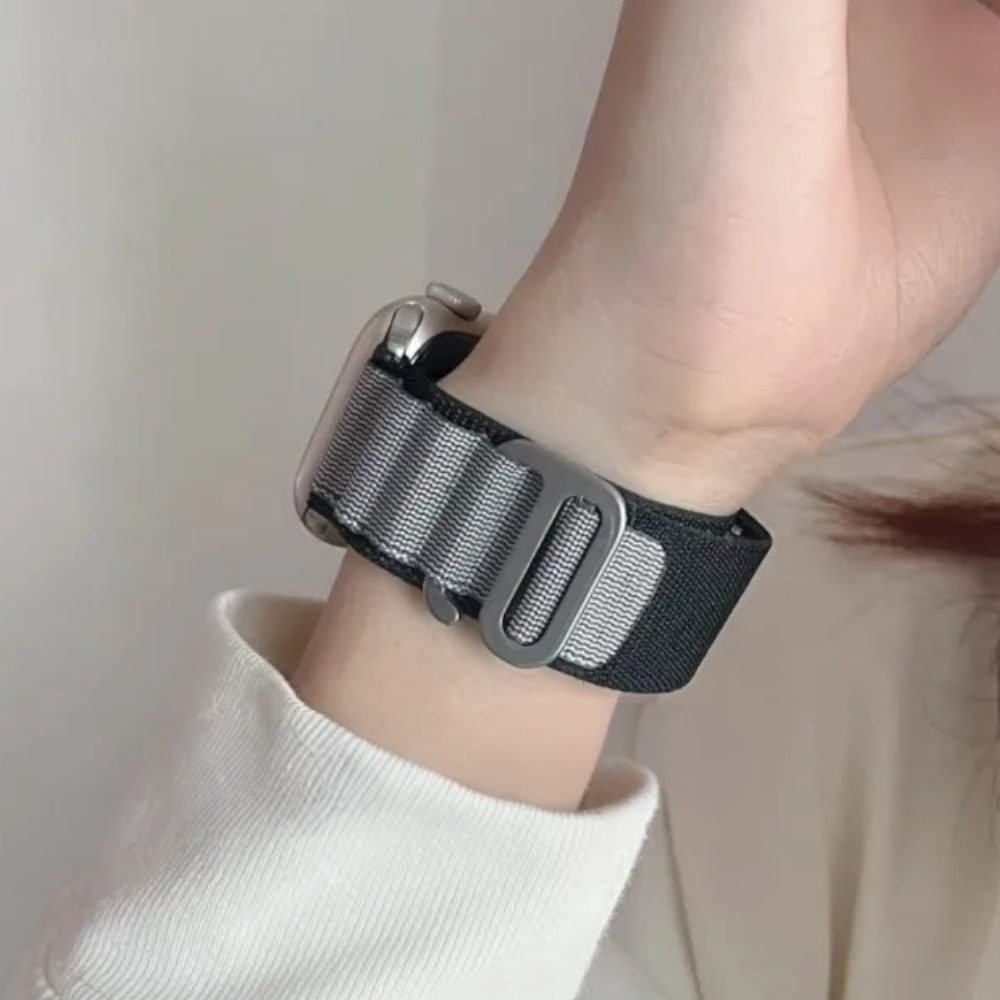 Pulsera - Alpine Loop Negro con gris para Apple Watch