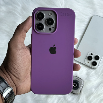Estuche – Silicona Suave morado oscuro para iPhone 13 Pro