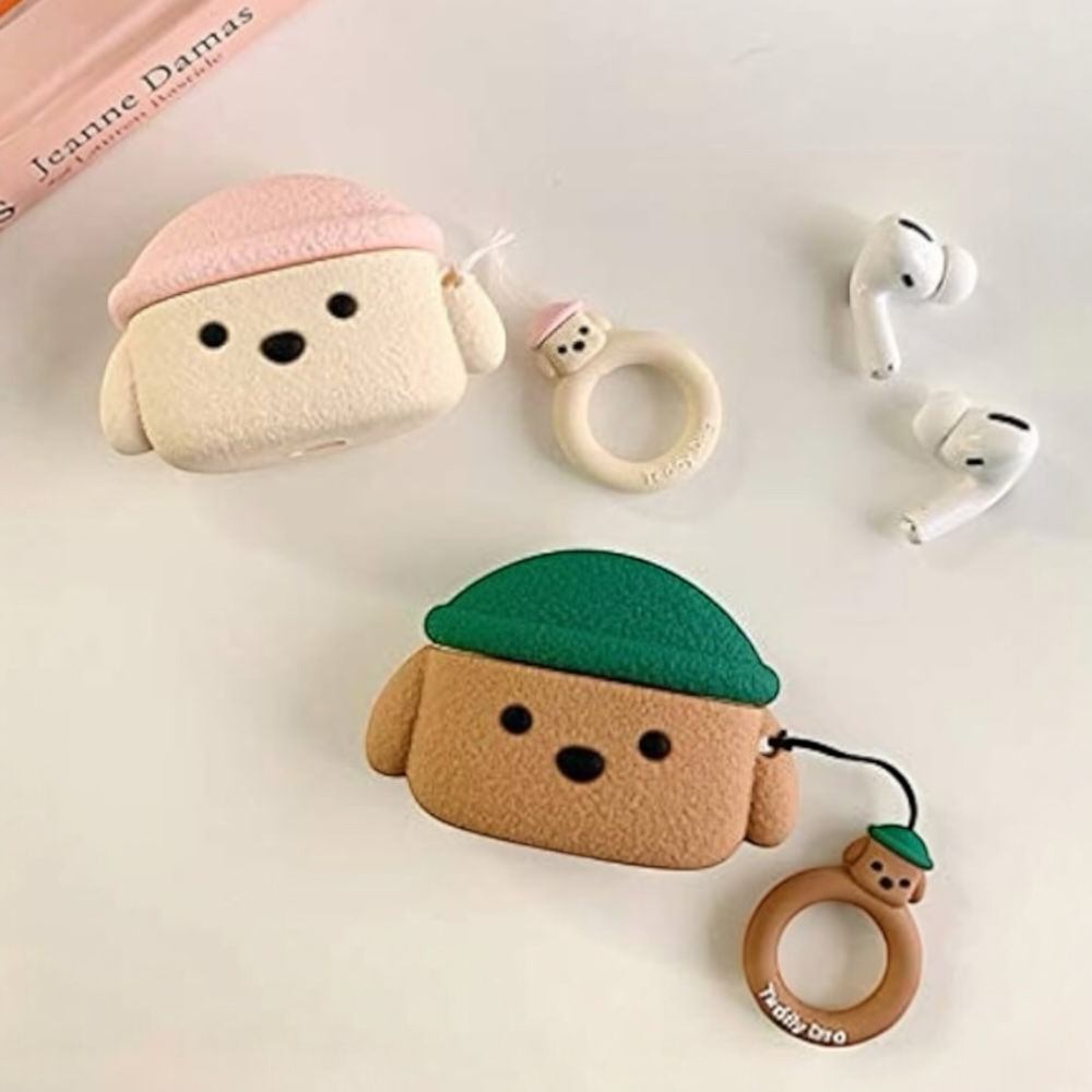 Estuche - Perro de felpa con gorro verde para AirPods 3