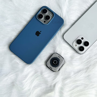 Estuche – Silicona Suave azul marino para iPhone 16 pro