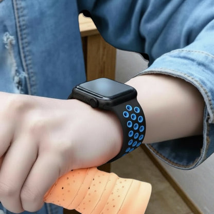 Pulsera - Deportiva Nike  negro con agujeros azules para Apple Watch