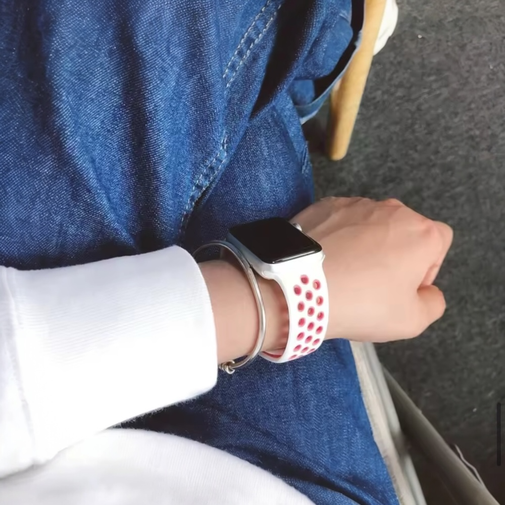 Pulsera - Deportiva Nike  blanca con agujeros rosados para Apple Watch